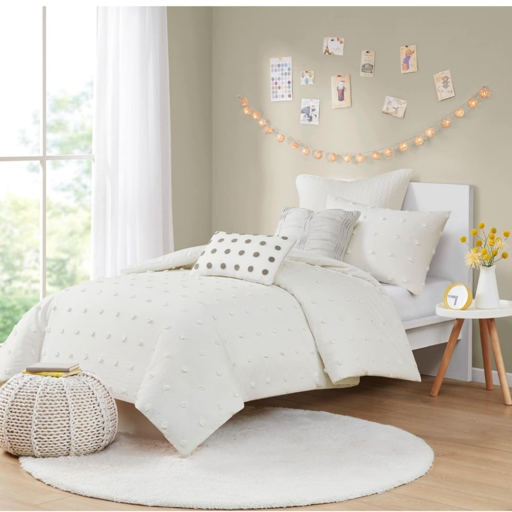 Intelligent Design Duvet Set 100% Cotton Jacquard, Tufts Accent, Shabby Chic 5pc